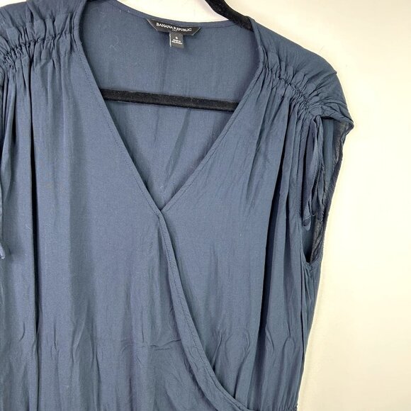 Banana Republic navy shoulder tied v neck blouse size small - Picture 2 of 8